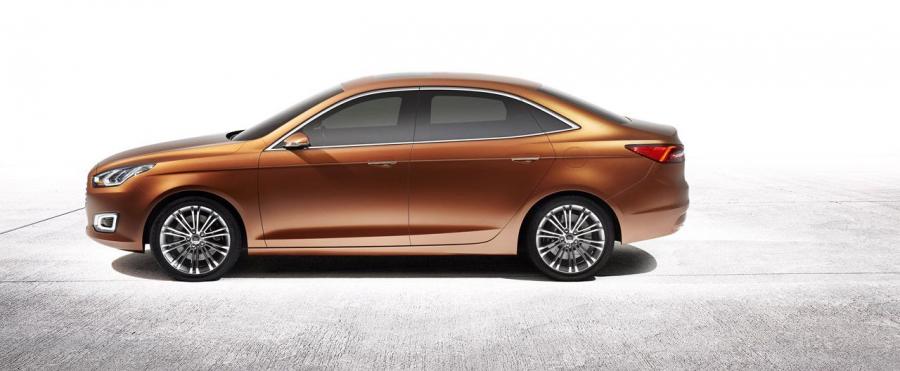  Ford Escort Concept 2013 года  (фото 9 из 14)